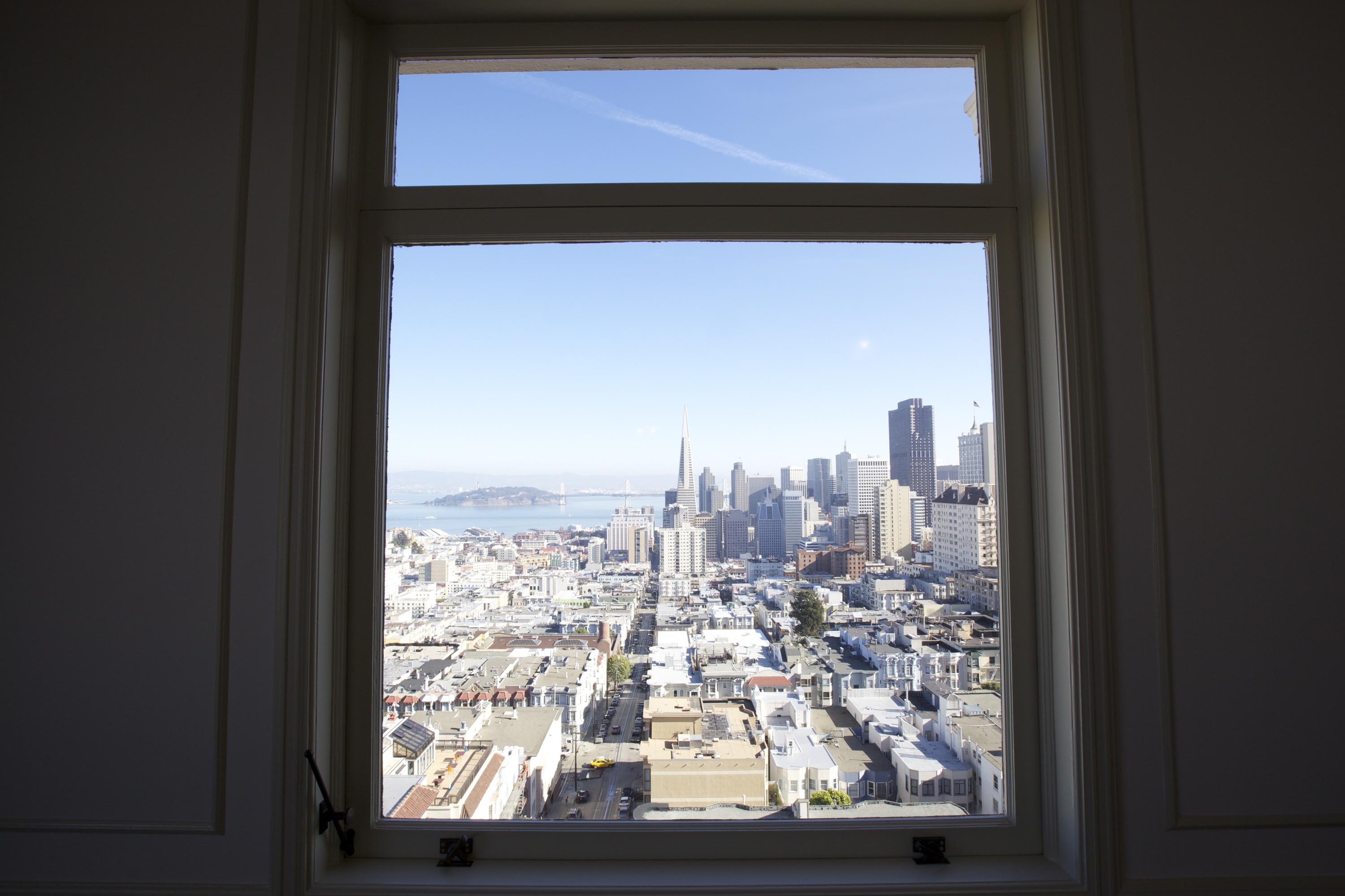 Apartment 902 at Bently Nob Hill